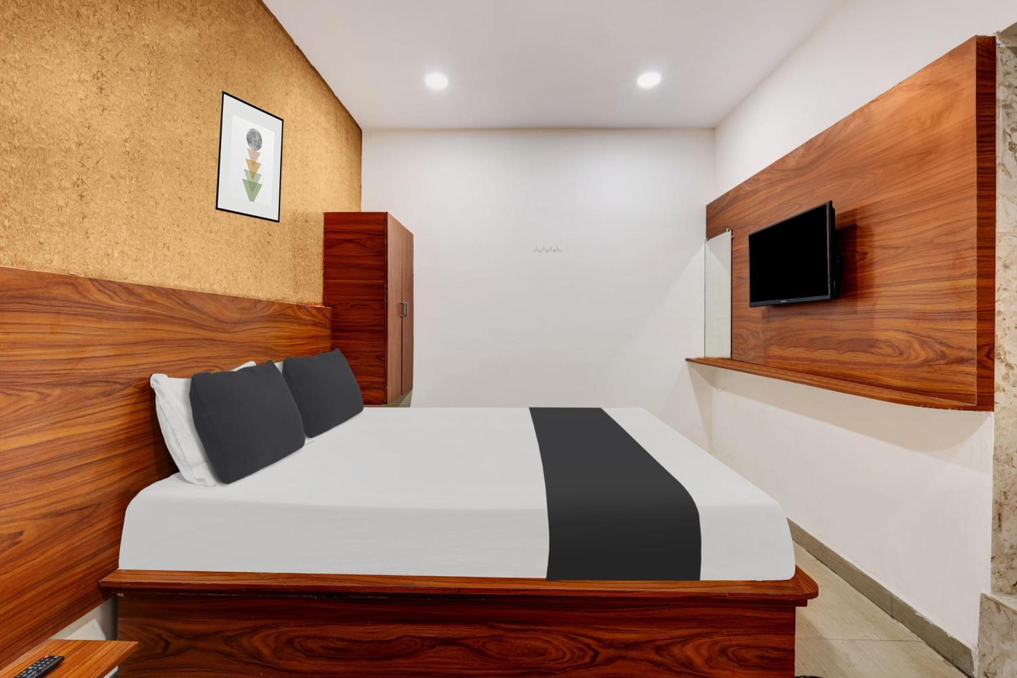 Hotel O Gangothri Lodge 비사카파트남 외부 사진