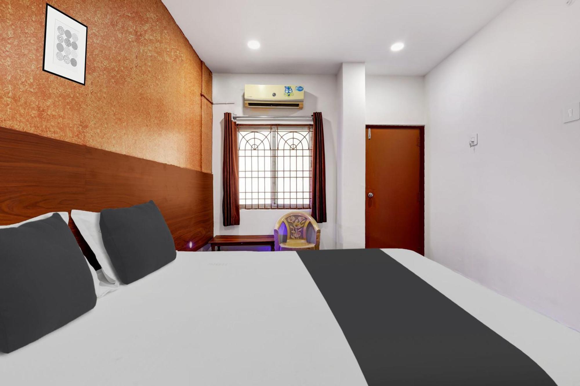 Hotel O Gangothri Lodge 비사카파트남 외부 사진
